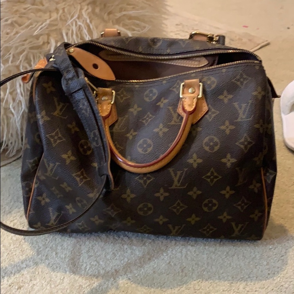Louis Vuitton Speedy
